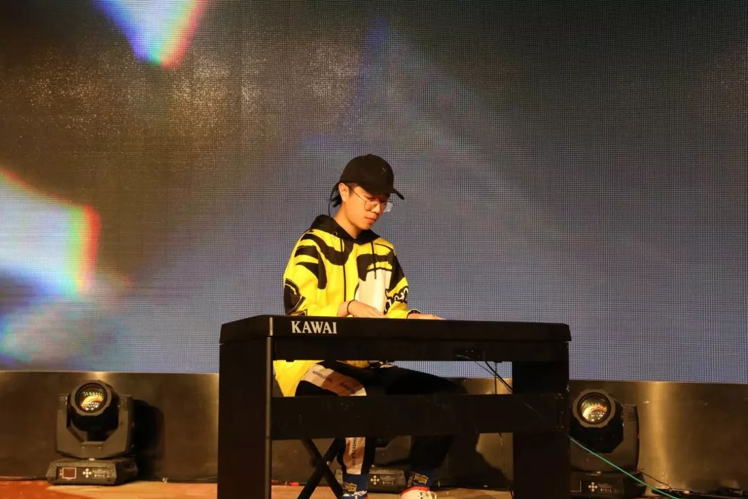 UGREEN��˹��-��רҵ�����ĵ�����Ʒ��