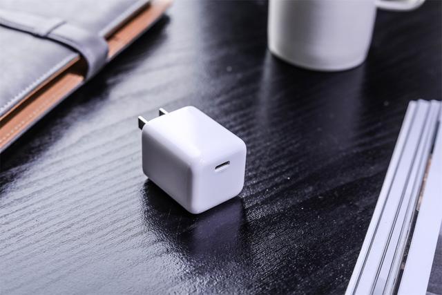 ��˹��30W�����س�������⣺�������iPhone13Pro����Ѵ